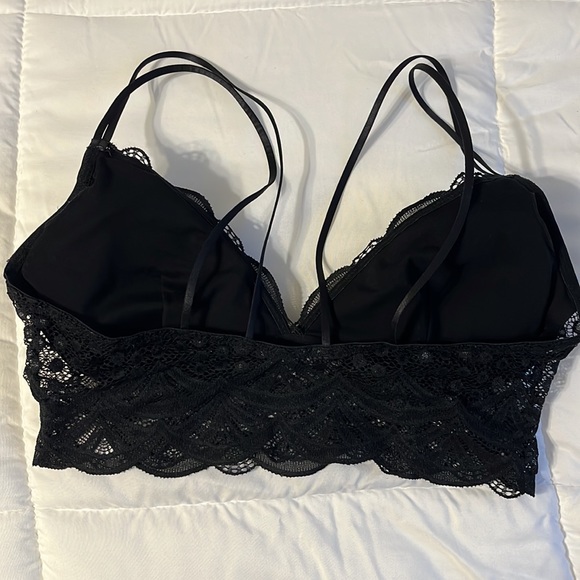 Auden Lightly Lined Black Lace Bralette - Picture 3 of 6